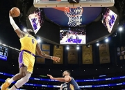 开云体育娱乐-关于湖人客场占领火玫，取得六连胜的信息