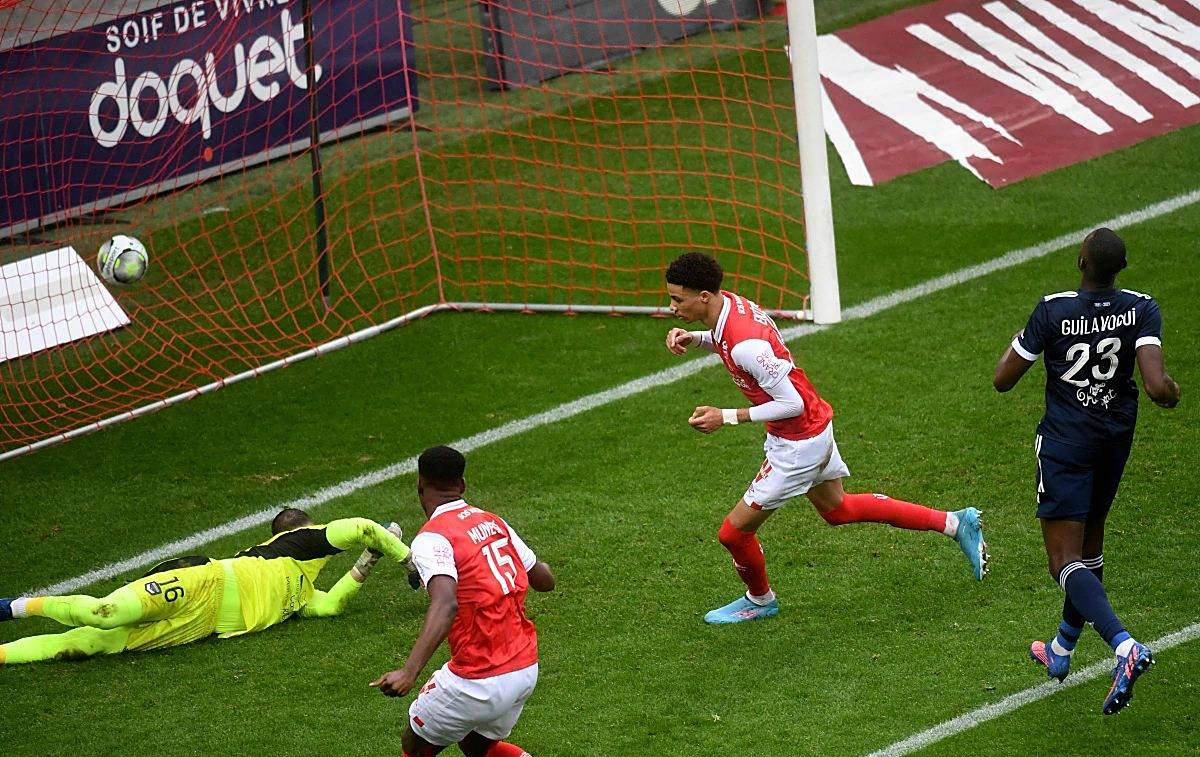 克莱蒙队顽强拼搏，最终取得比赛胜利的简单介绍