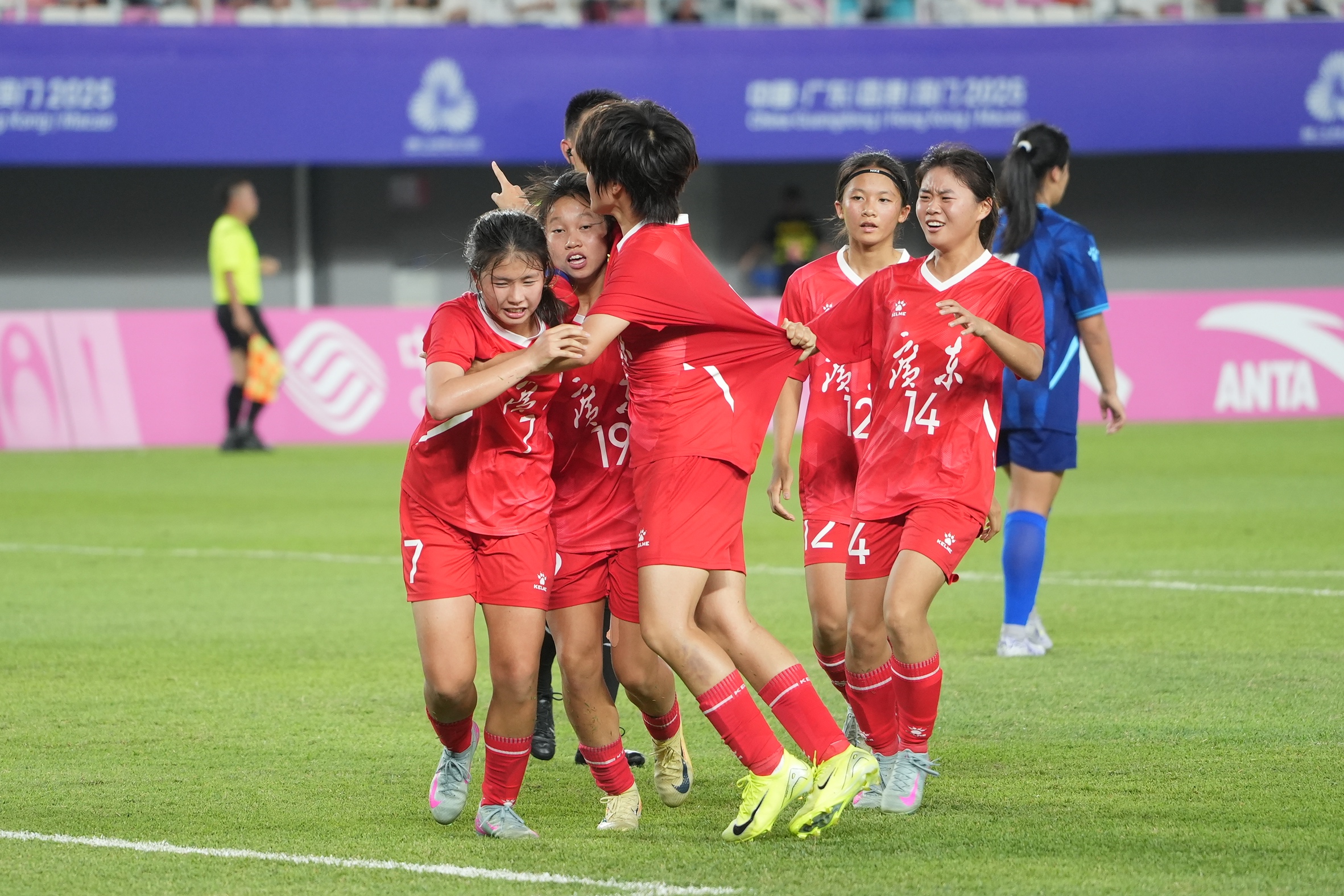 女足比赛代表队将前往新的比赛场地的简单介绍